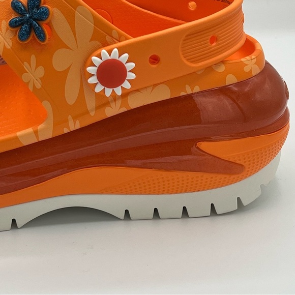 Disney Parks 2024 Lizzie McGuire Crocs Orange Mega Crush Sandals M8/W10 NWT - Picture 9 of 15